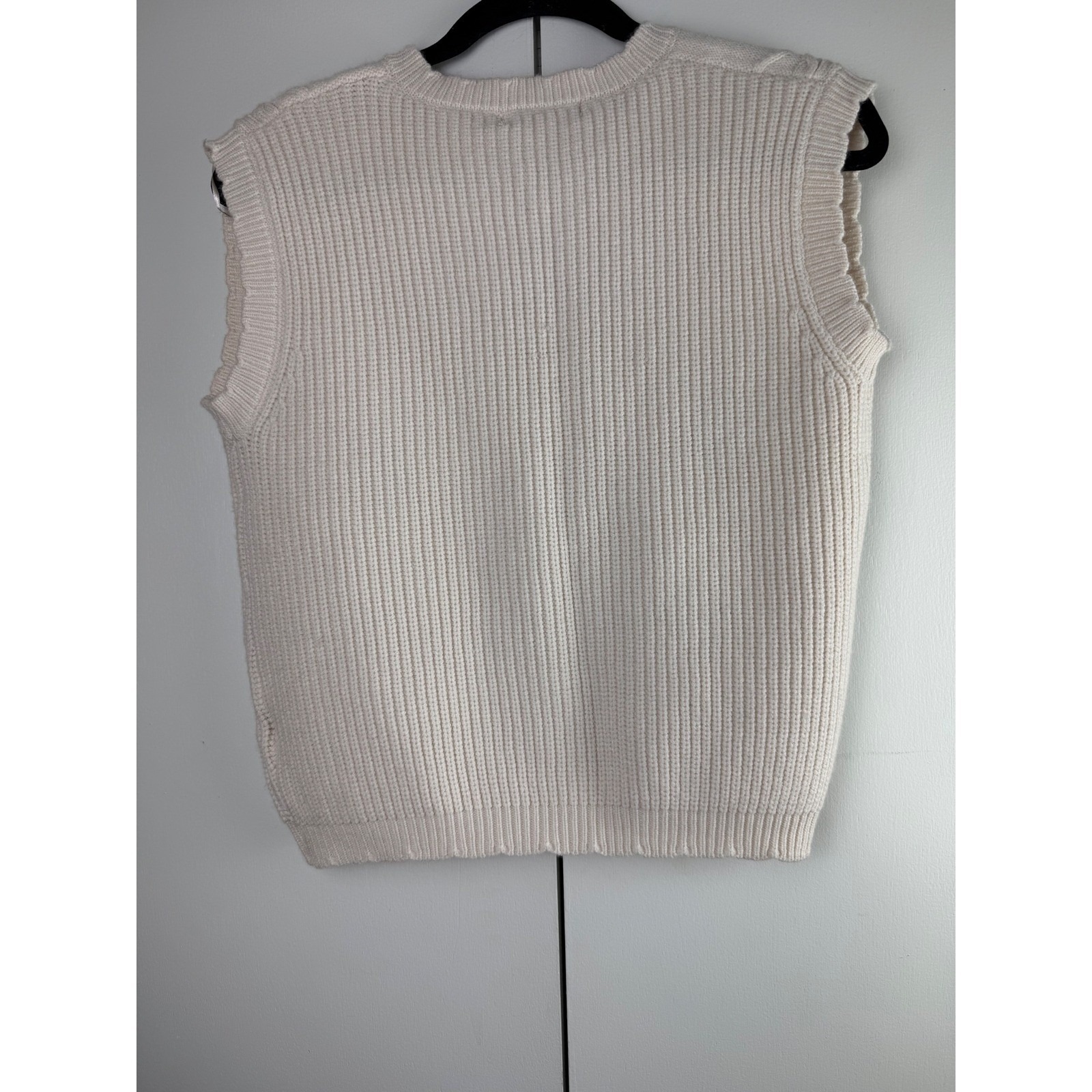 Sincerely Jules Floral Embroidered Cable Knit Tie Front Sweater Vest Cream S Nwt — image 3 of 8